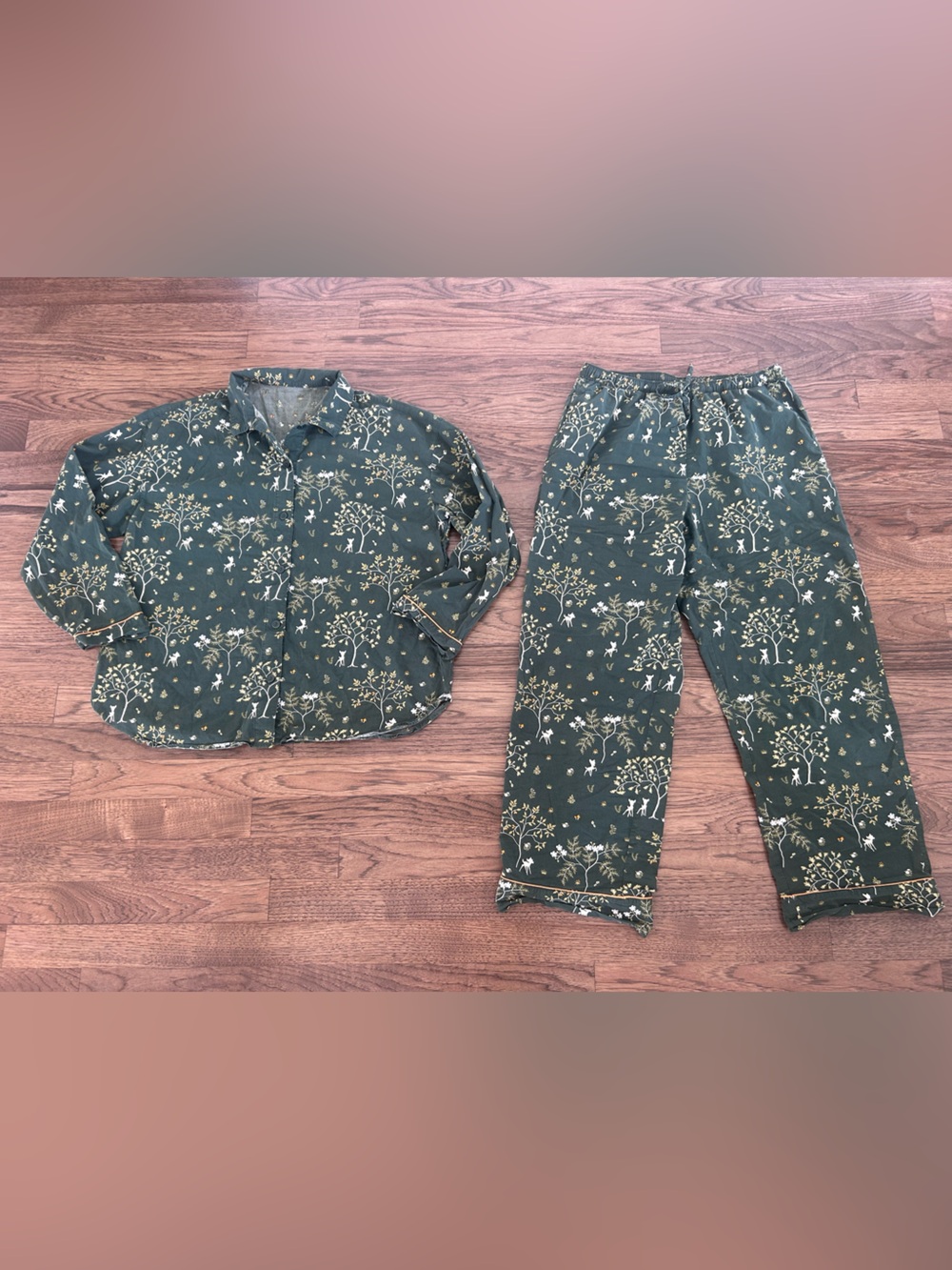 Uniqlo Disney Bambi Women’s 2 Piece Pajamas